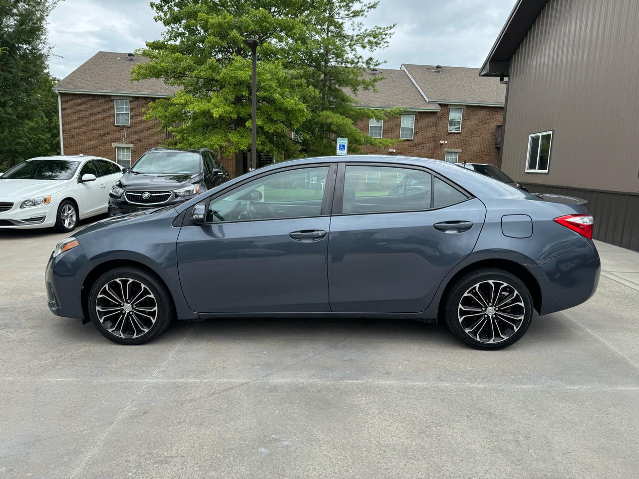 Toyota Corolla  2016