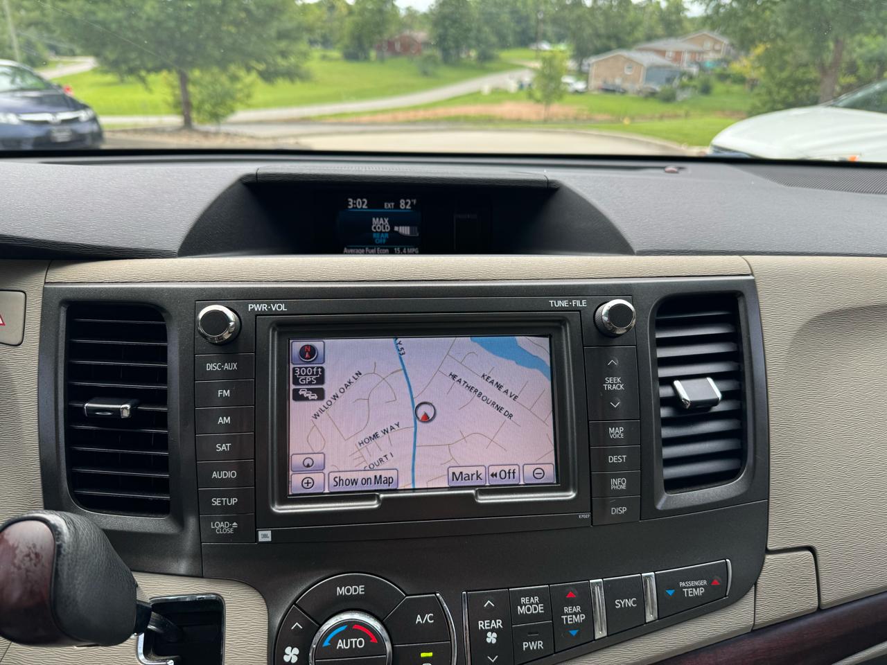 Toyota Sienna  2011