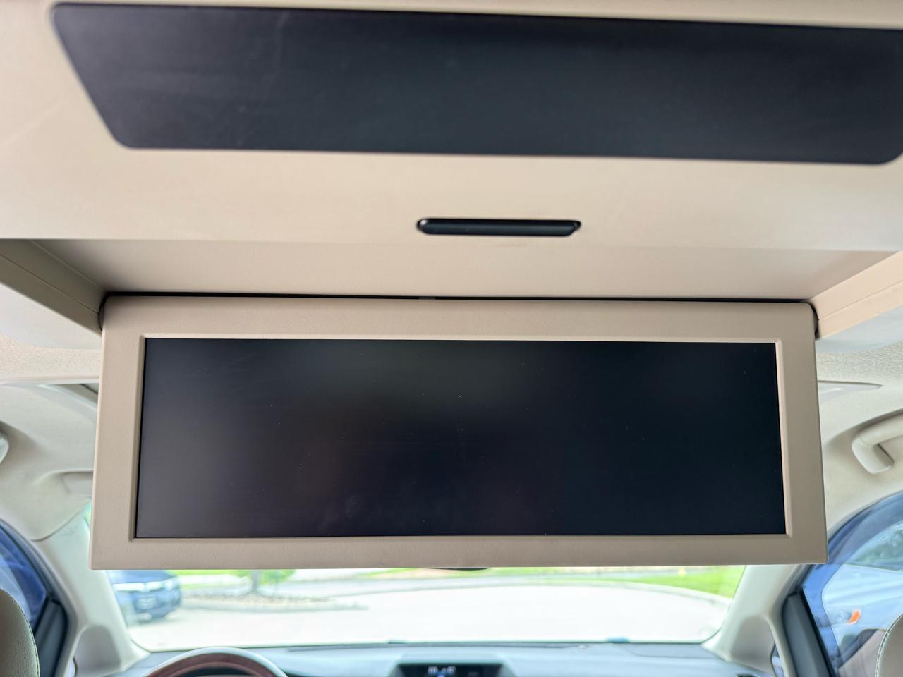Toyota Sienna  2011