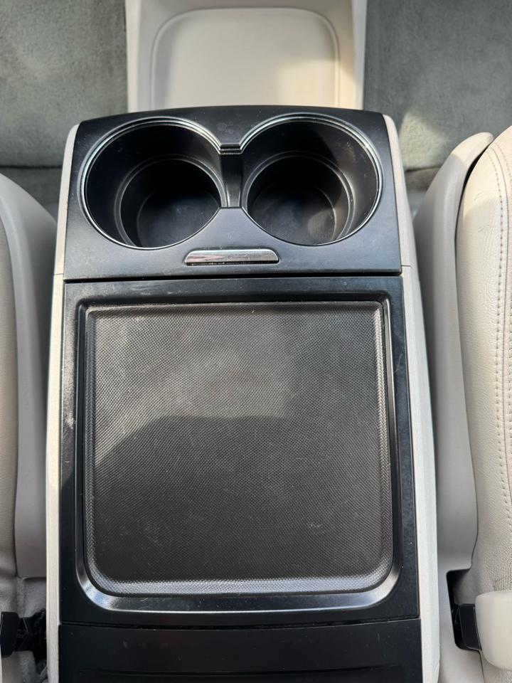 Toyota Sienna  2012