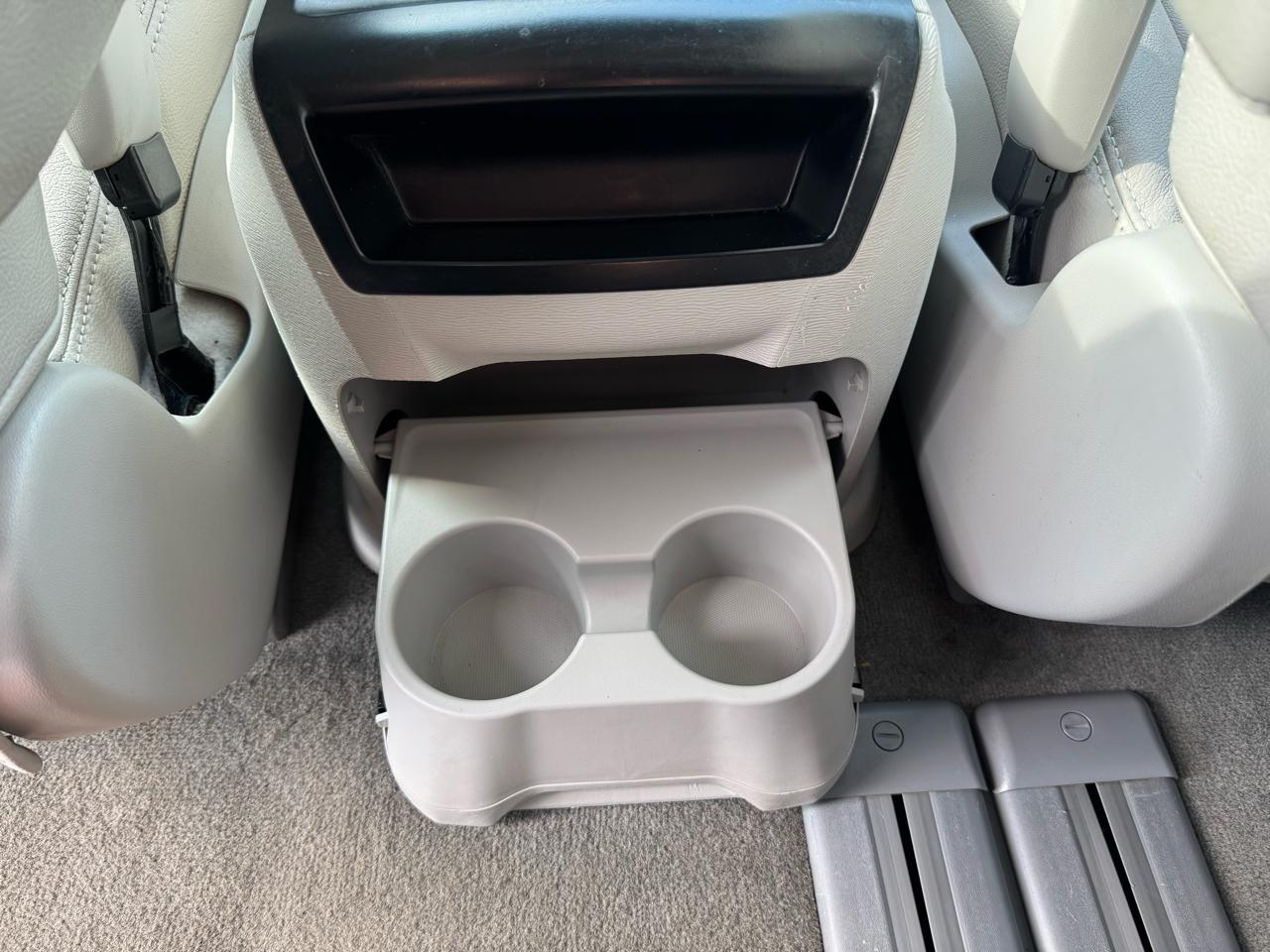 Toyota Sienna  2012