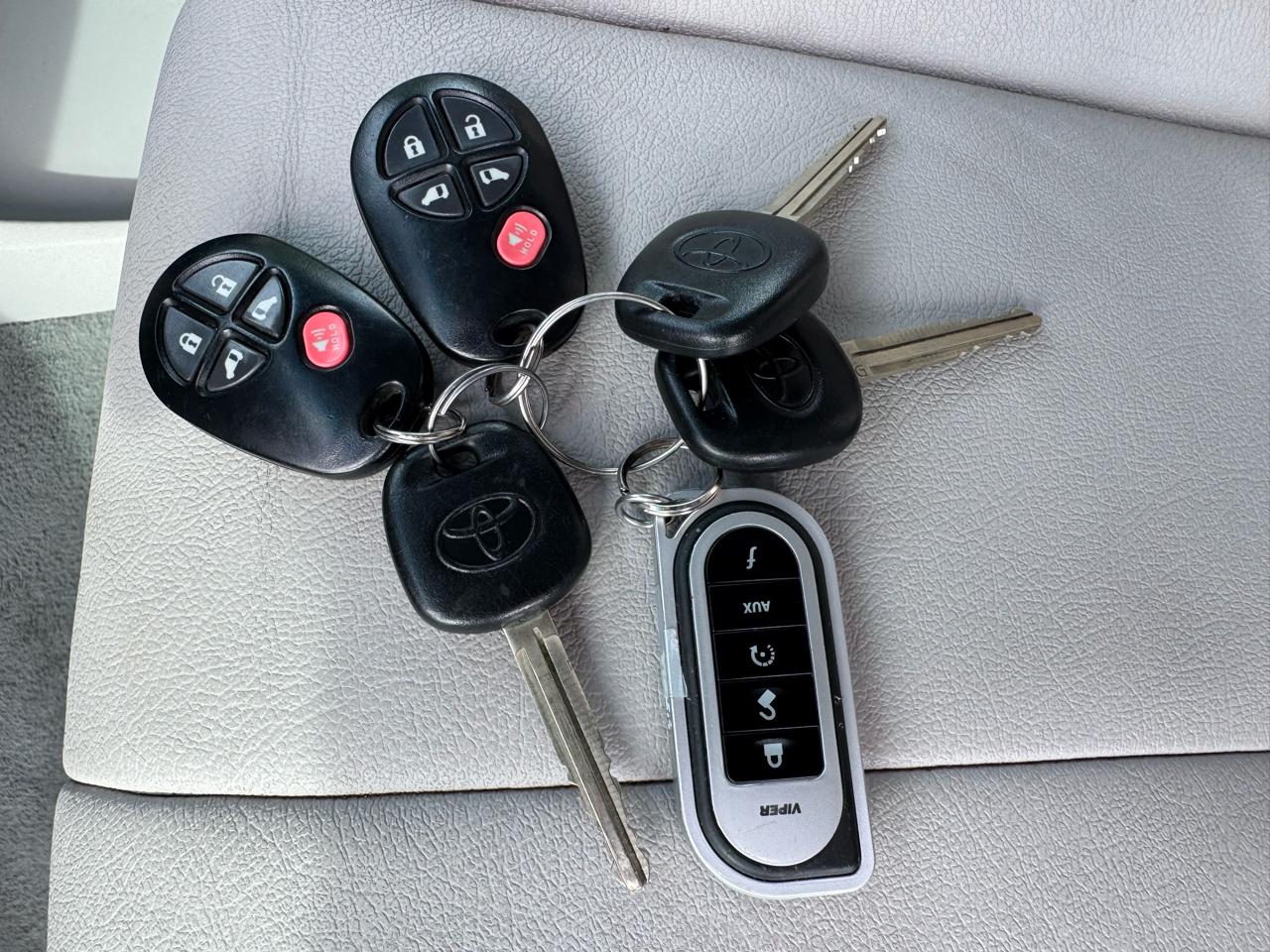 Toyota Sienna  2012