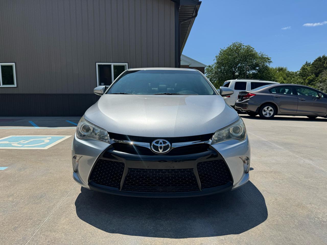 Toyota Camry  2016