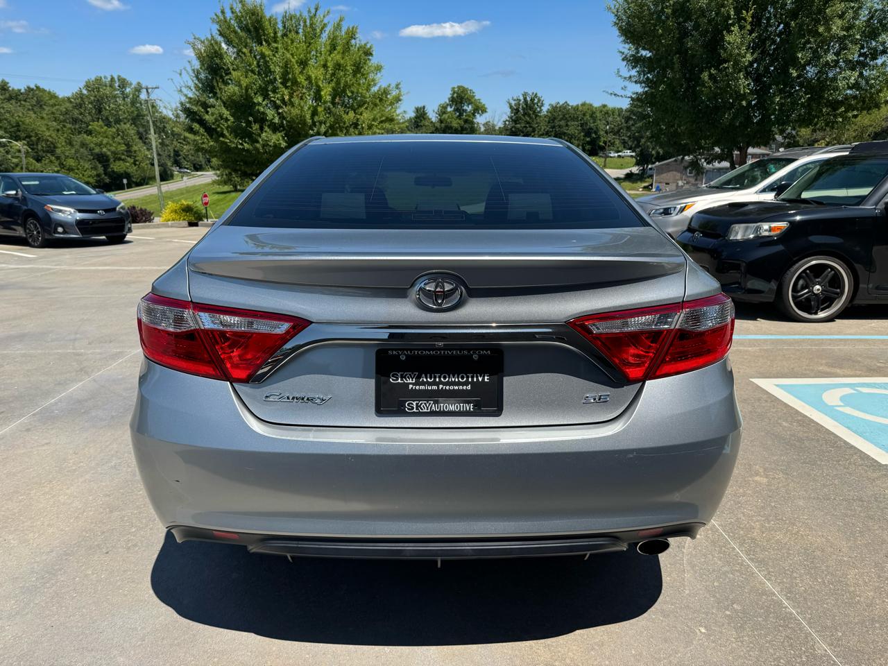 Toyota Camry  2016