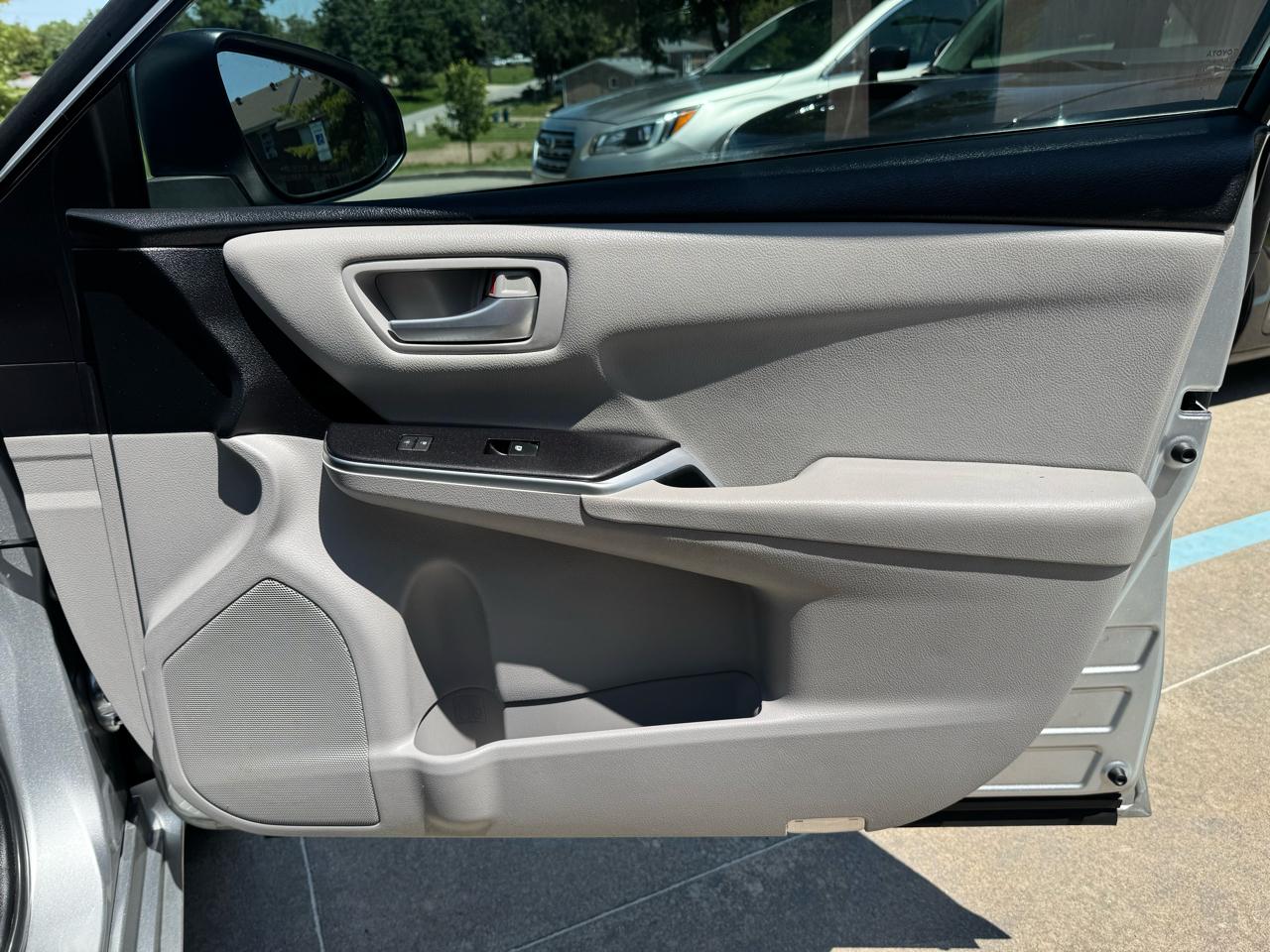 Toyota Camry  2016