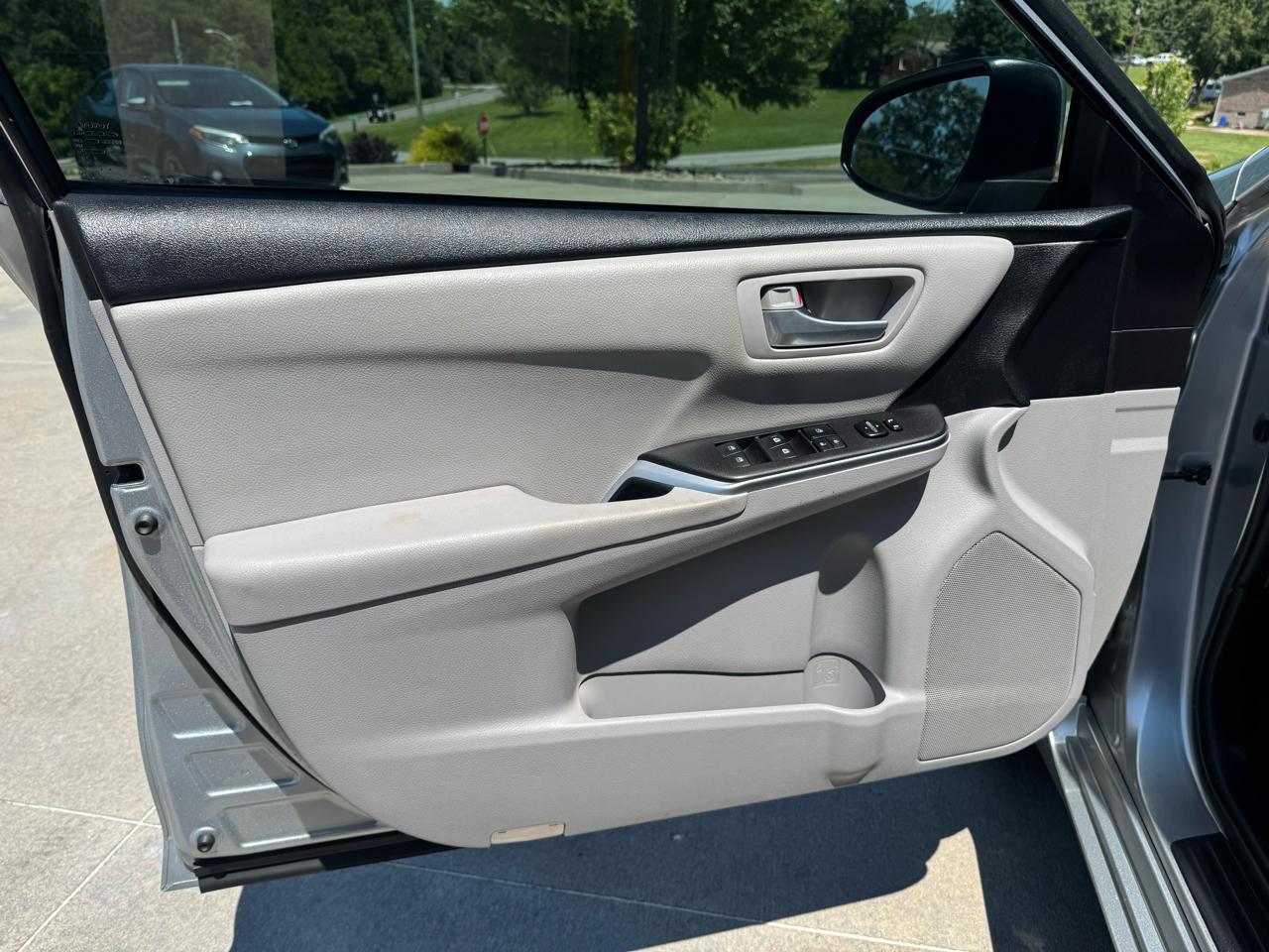 Toyota Camry  2016