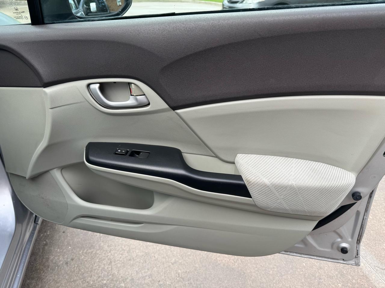 Honda Civic Sdn 4dr Auto LX 2012