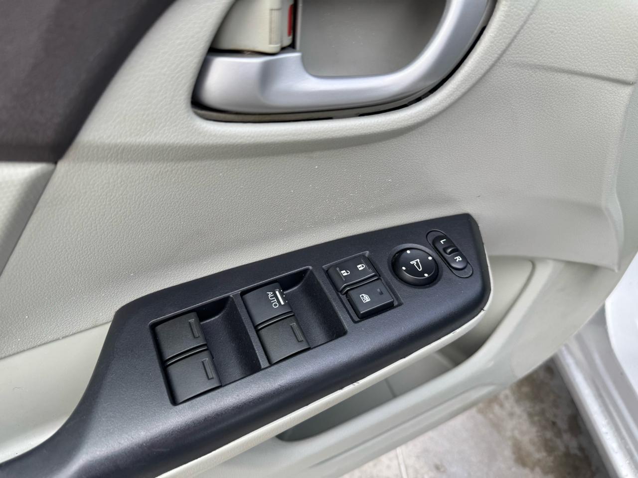Honda Civic Sdn 4dr Auto LX 2012