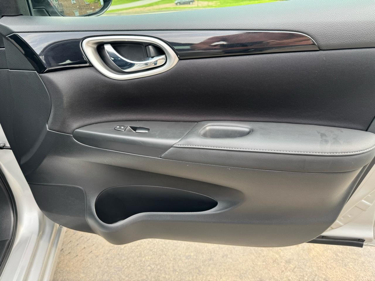 Nissan Sentra SV 4D Sedan 2019