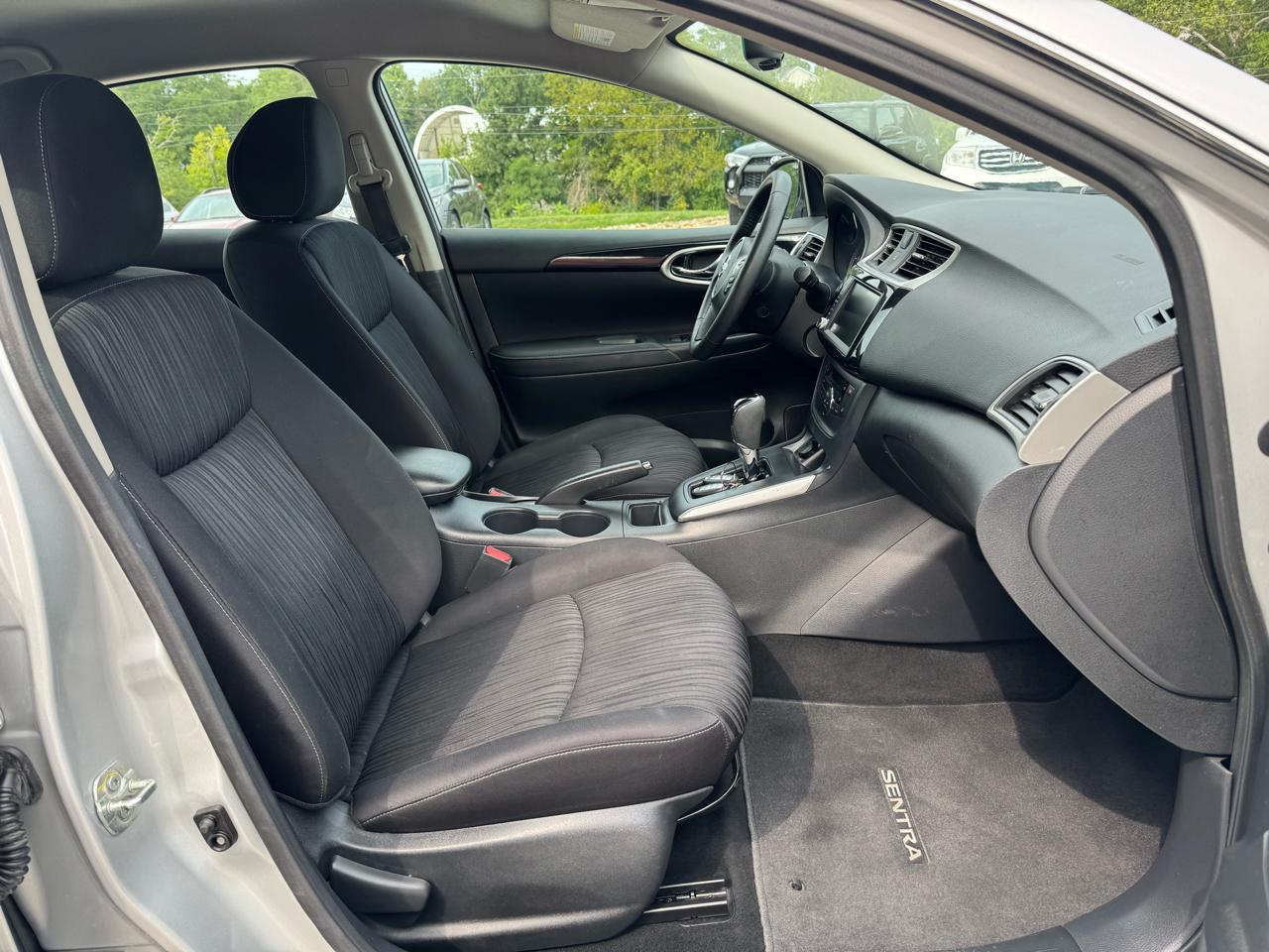 Nissan Sentra SV 4D Sedan 2019