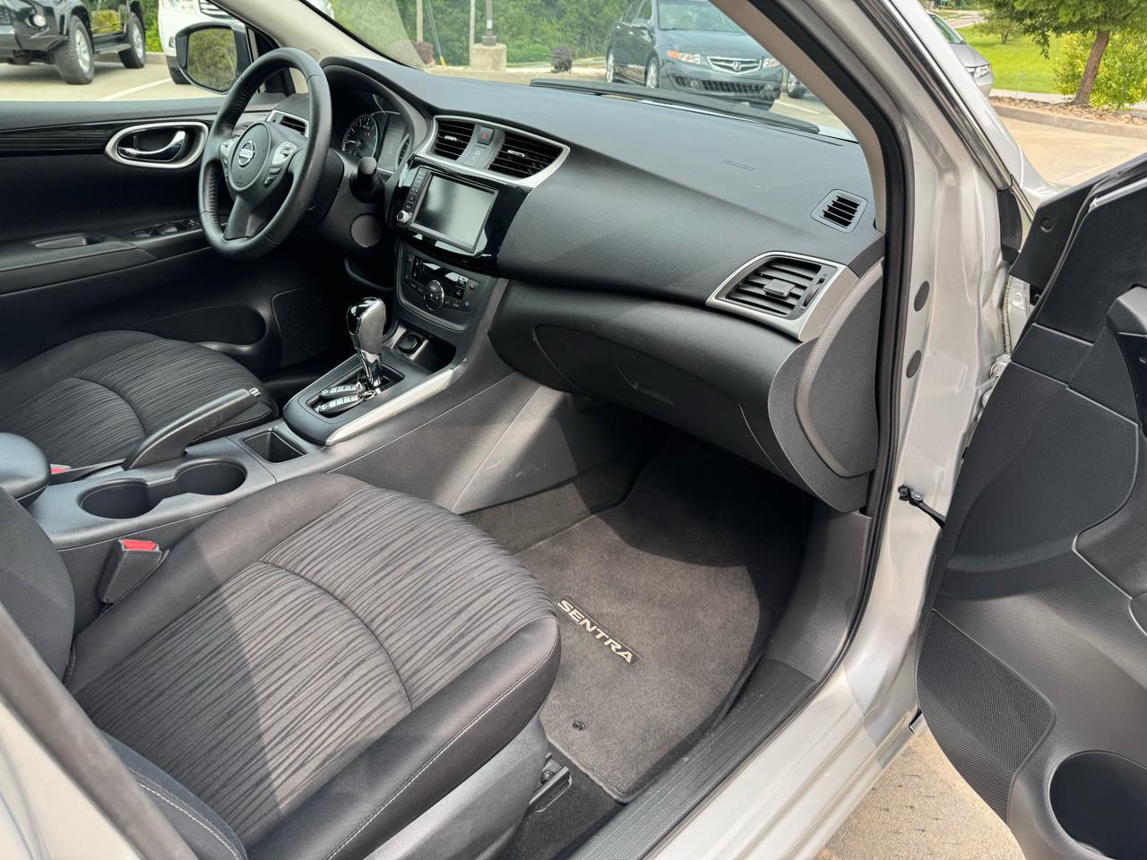 Nissan Sentra SV 4D Sedan 2019