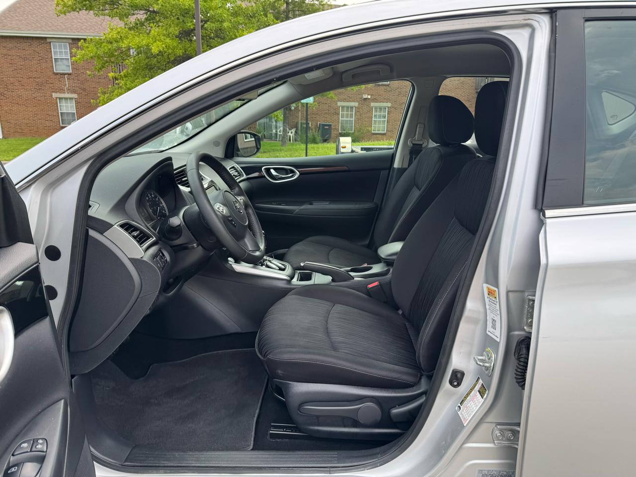 Nissan Sentra SV 4D Sedan 2019