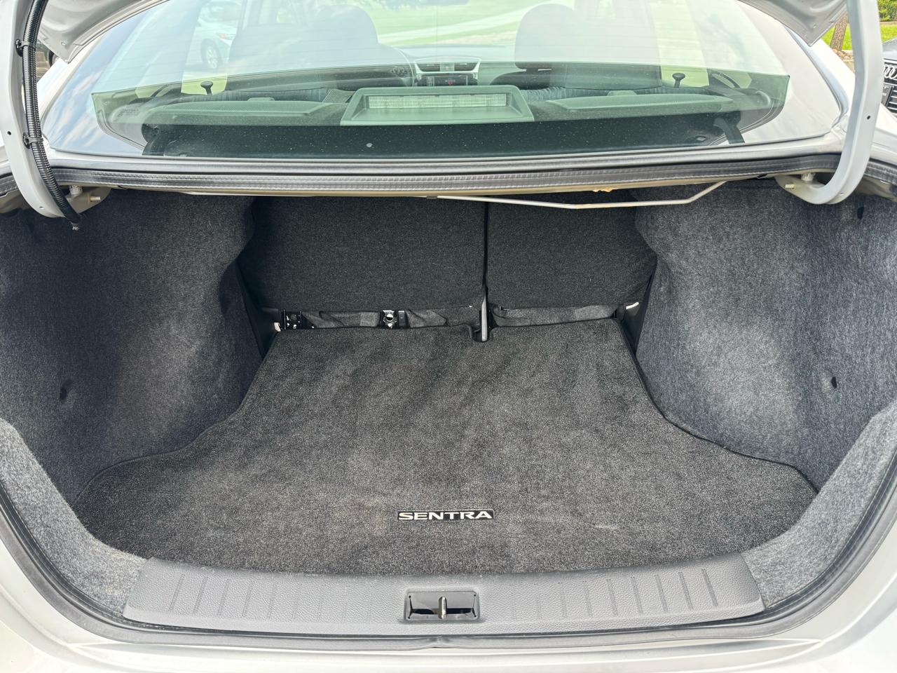 Nissan Sentra SV 4D Sedan 2019
