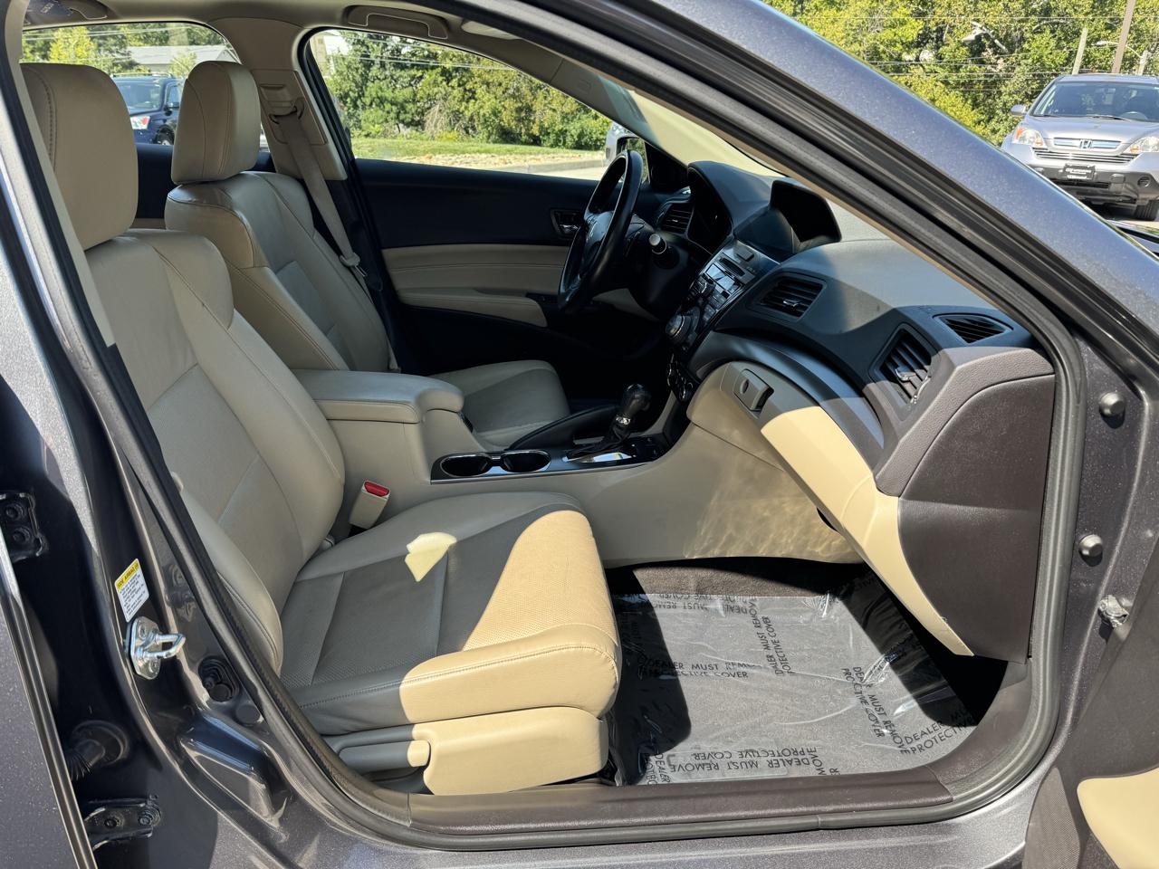 Acura ILX 4dr Sdn 2.0L Tech Pkg 2013