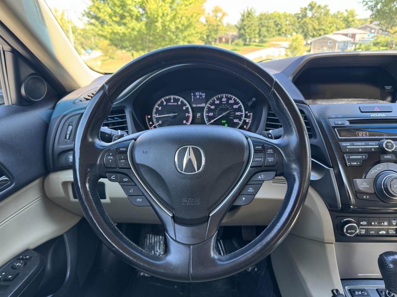 Acura ILX 4dr Sdn 2.0L Tech Pkg 2013