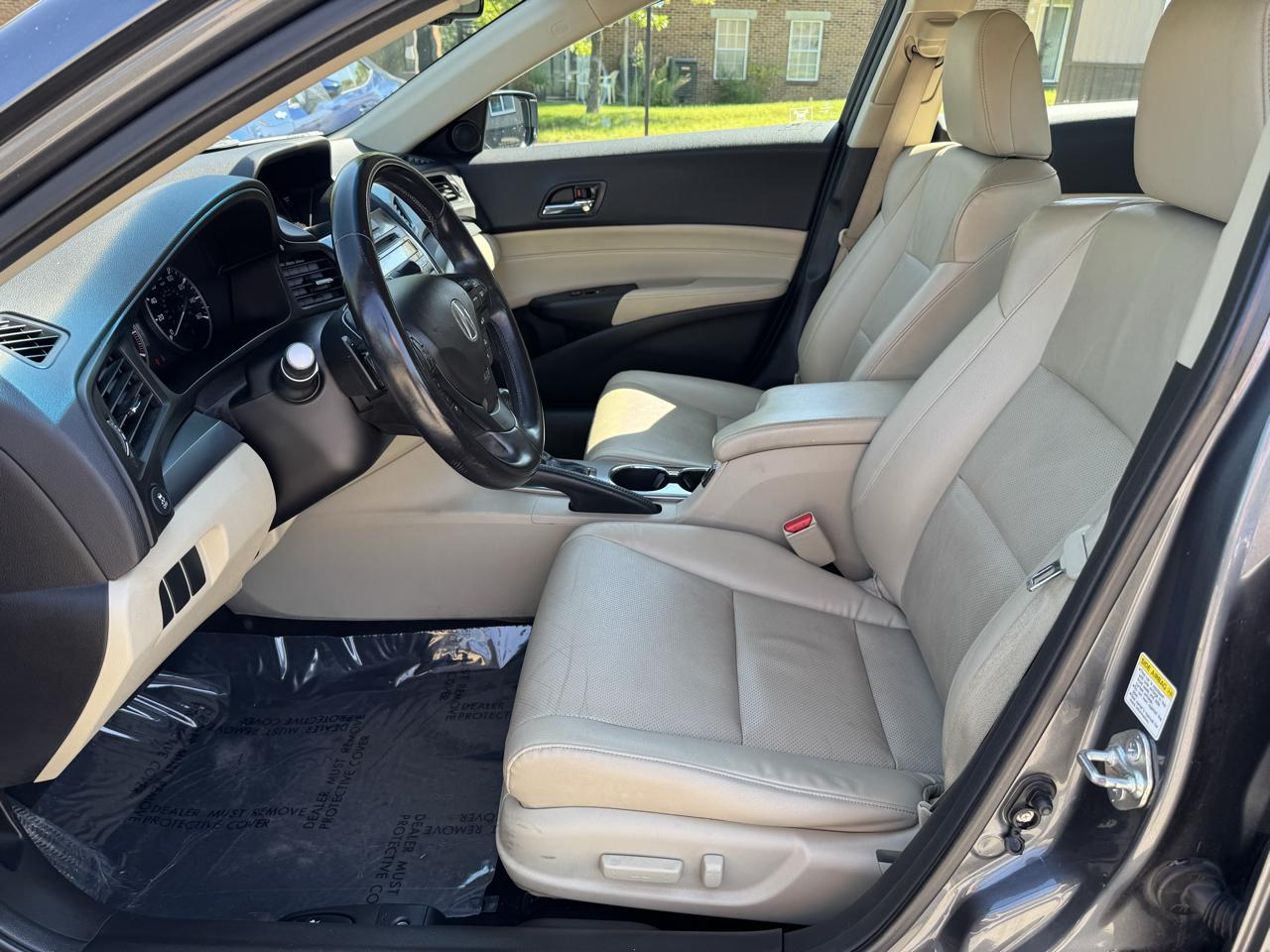 Acura ILX 4dr Sdn 2.0L Tech Pkg 2013
