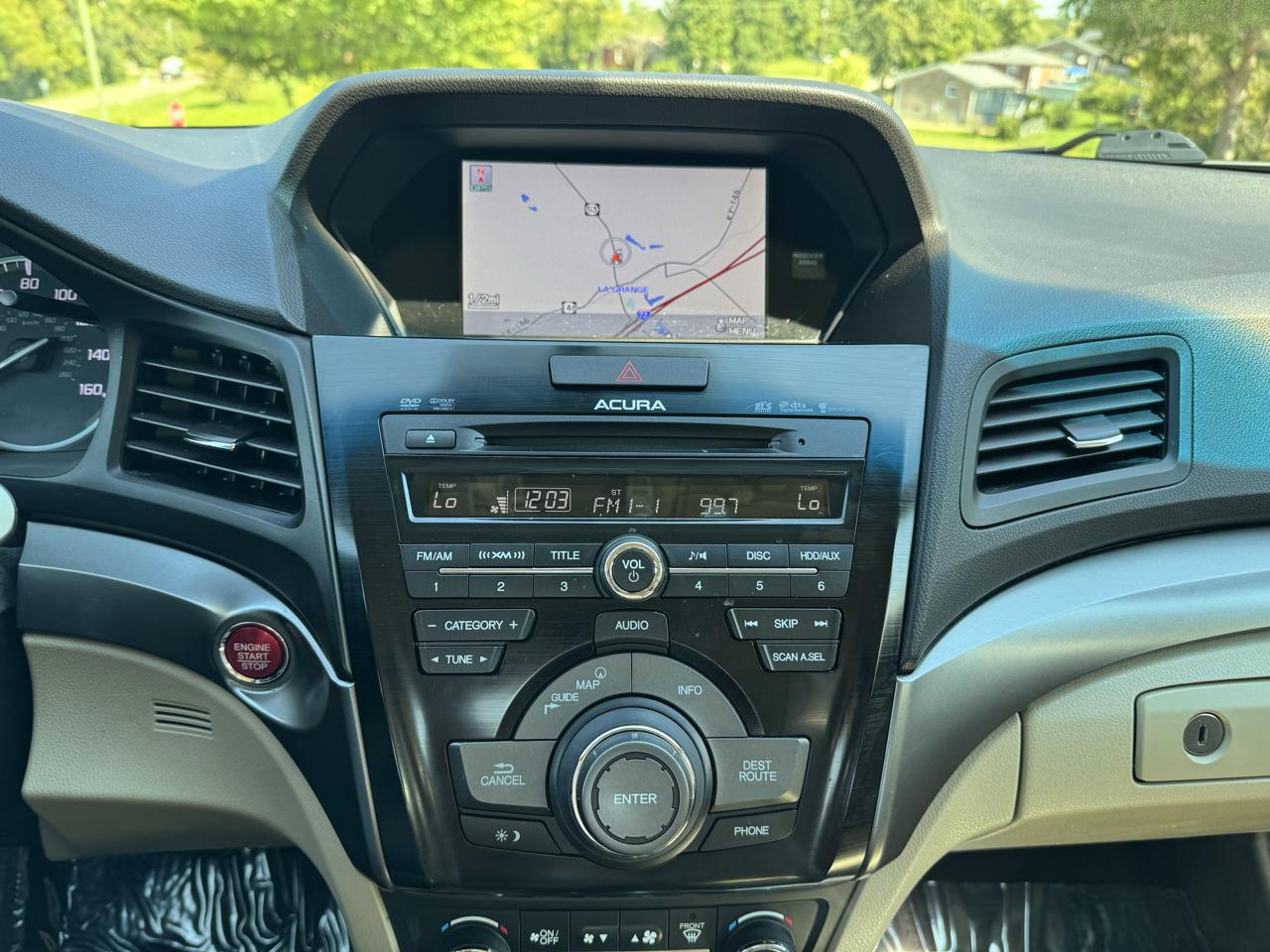Acura ILX 4dr Sdn 2.0L Tech Pkg 2013