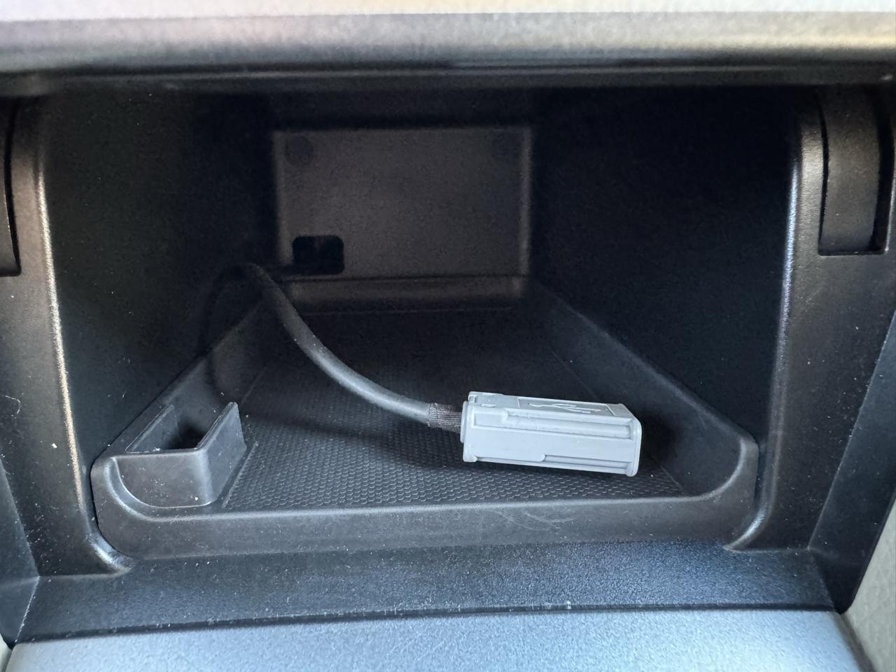 Acura ILX 4dr Sdn 2.0L Tech Pkg 2013