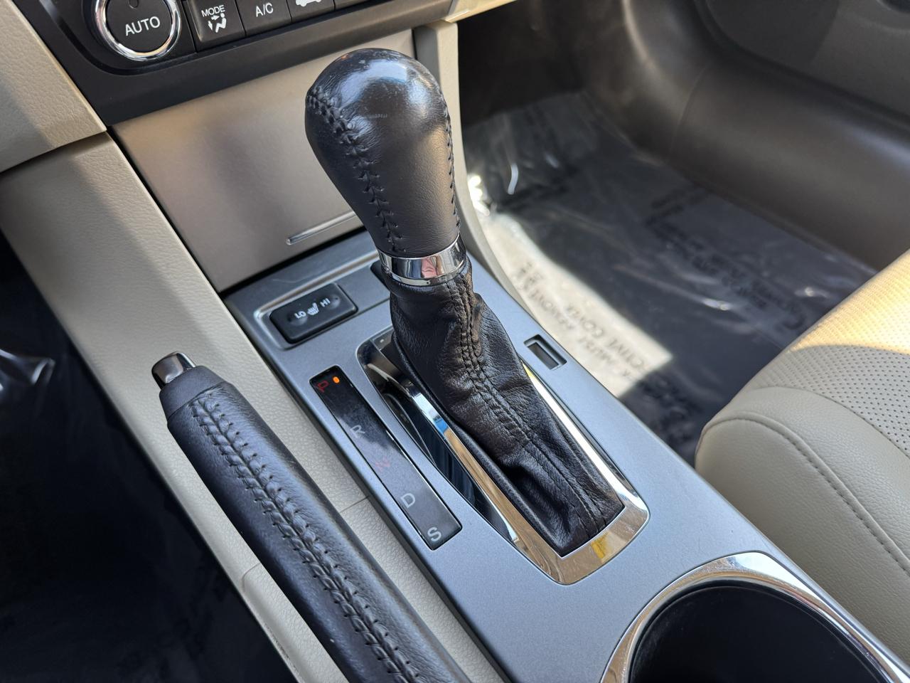 Acura ILX 4dr Sdn 2.0L Tech Pkg 2013