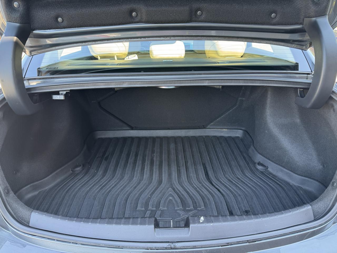 Acura ILX 4dr Sdn 2.0L Tech Pkg 2013