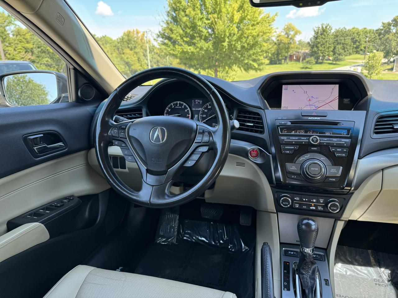 Acura ILX 4dr Sdn 2.0L Tech Pkg 2013