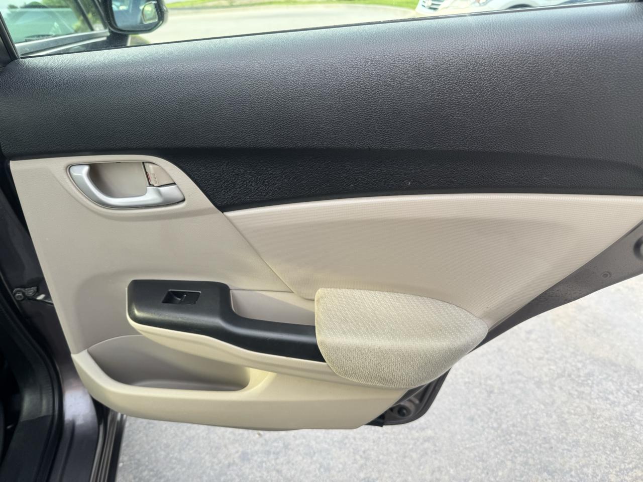 Honda Civic Sdn 4dr Auto LX 2013