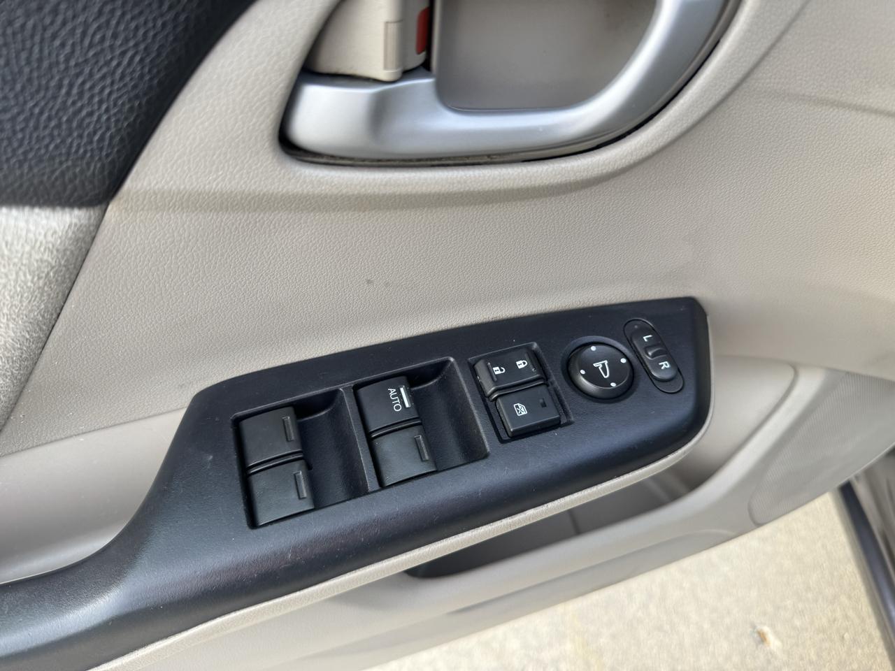 Honda Civic Sdn 4dr Auto LX 2013