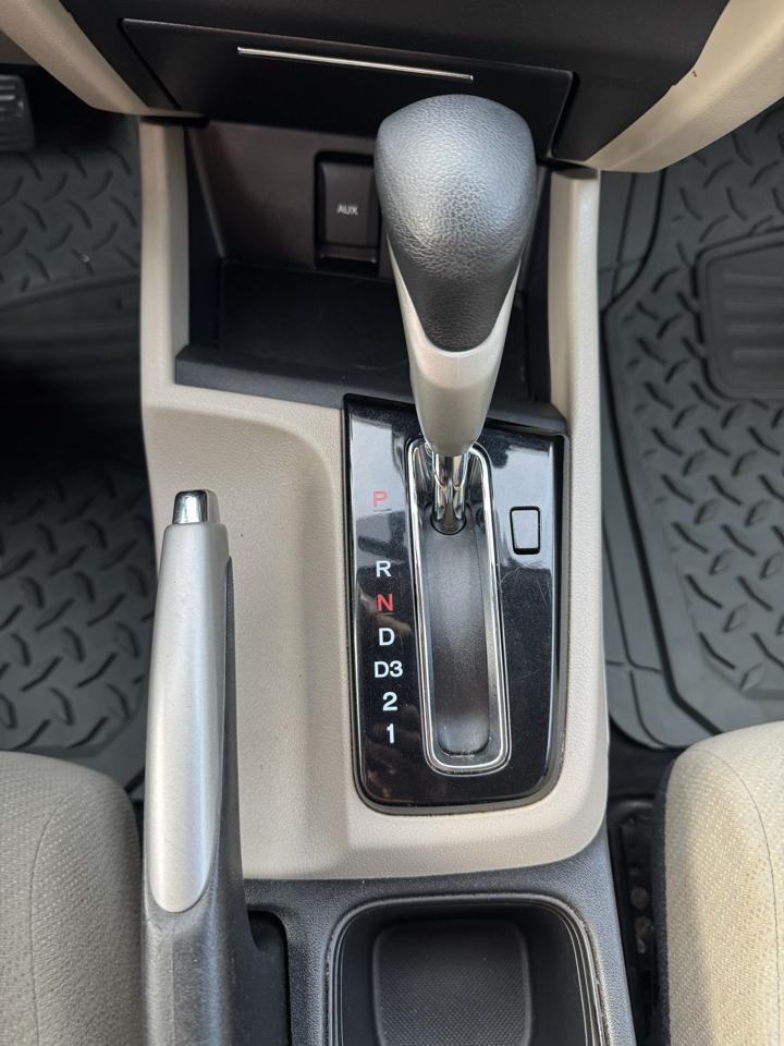 Honda Civic Sdn 4dr Auto LX 2013