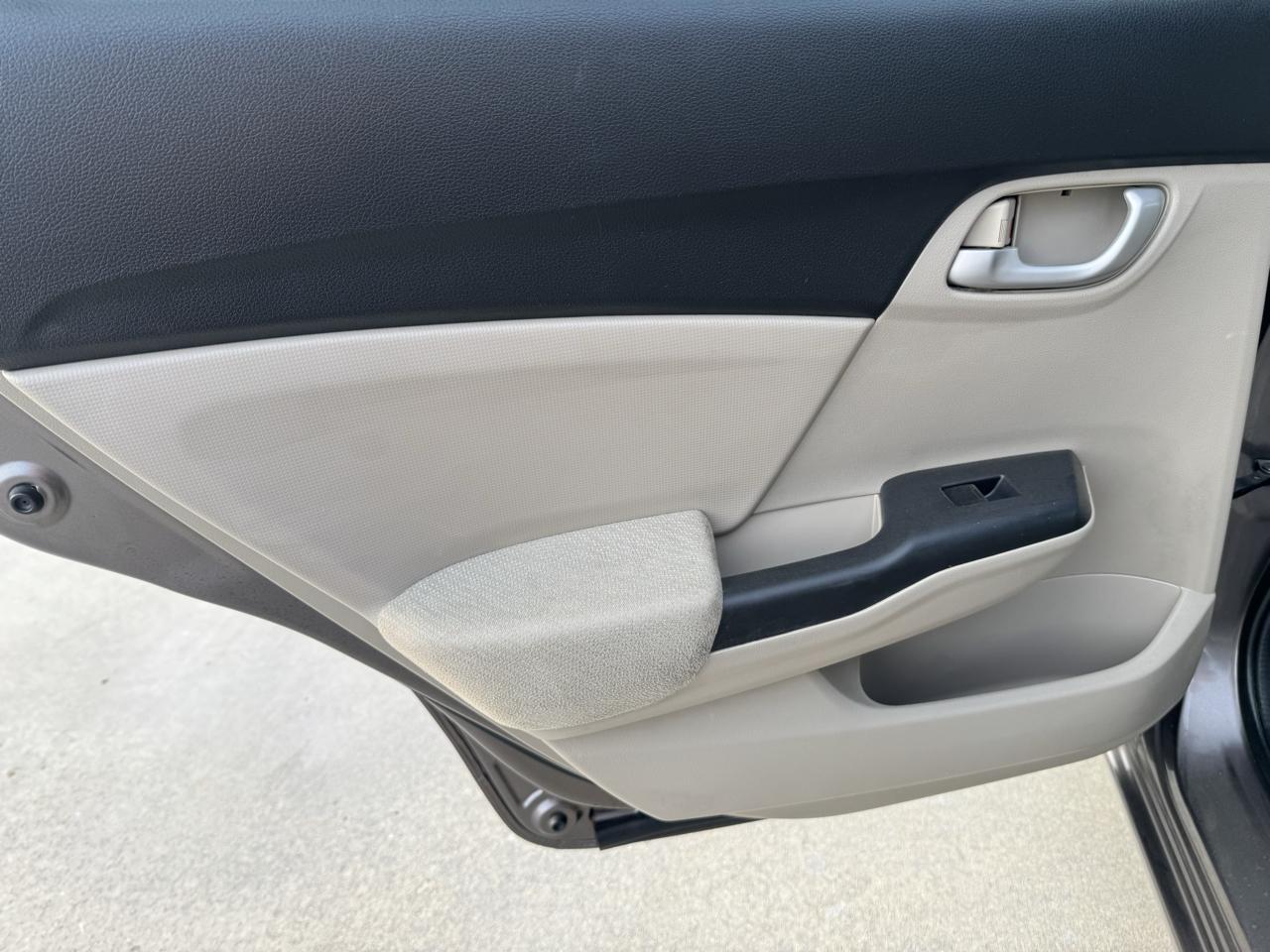 Honda Civic Sdn 4dr Auto LX 2013