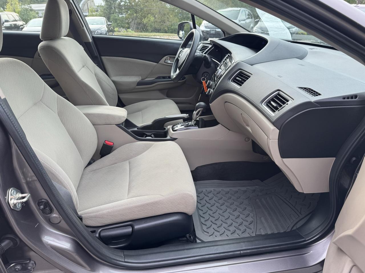 Honda Civic Sdn 4dr Auto LX 2013