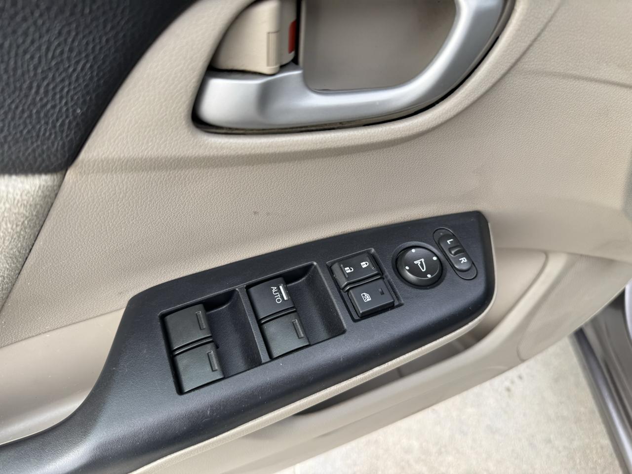 Honda Civic Sdn 4dr Auto LX 2013