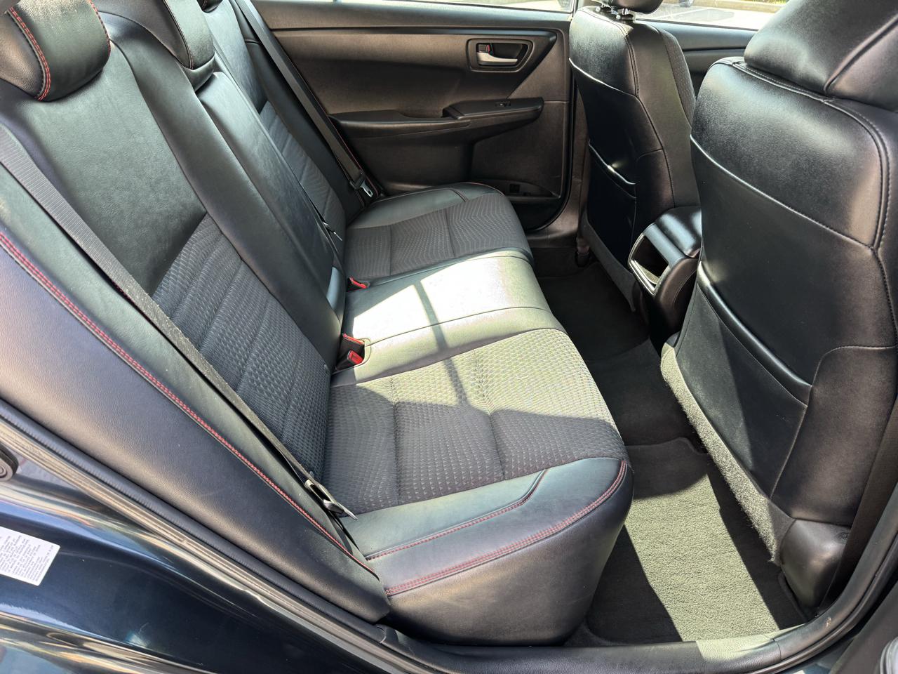 Toyota Camry 4dr Sdn I4 Auto XLE (Natl) 2015