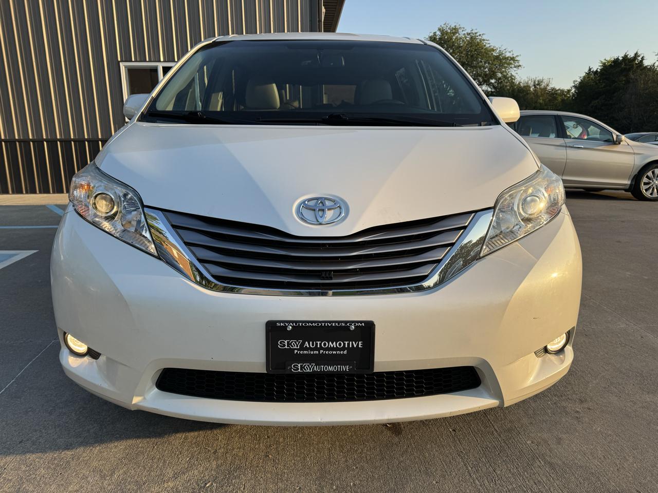Toyota Sienna  2015
