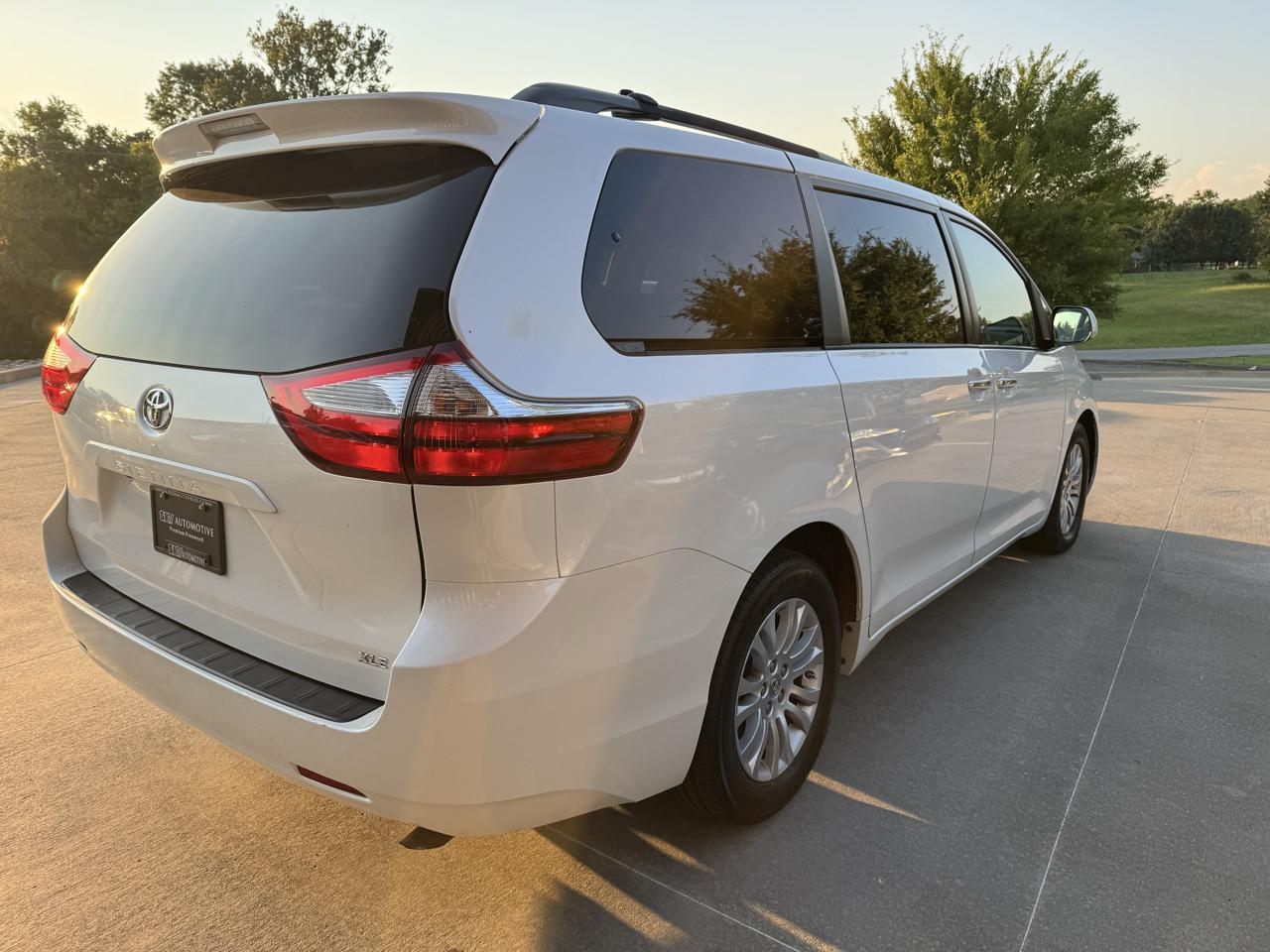 Toyota Sienna  2015