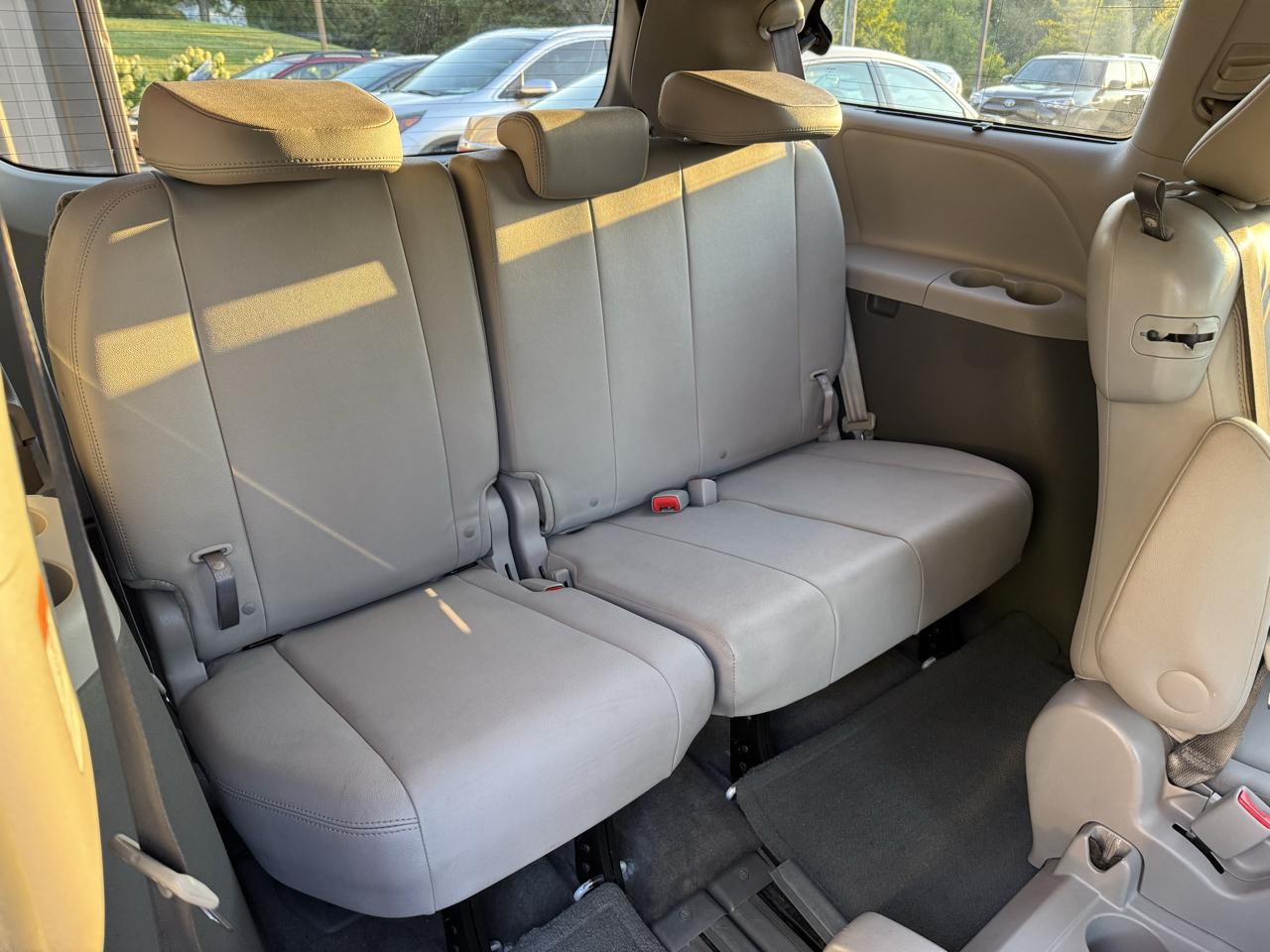 Toyota Sienna  2015