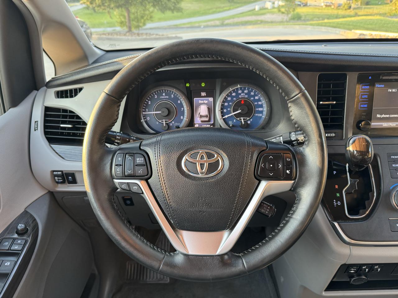 Toyota Sienna  2015