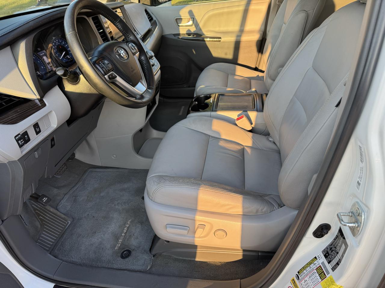 Toyota Sienna  2015