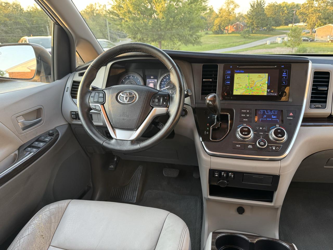 Toyota Sienna  2015