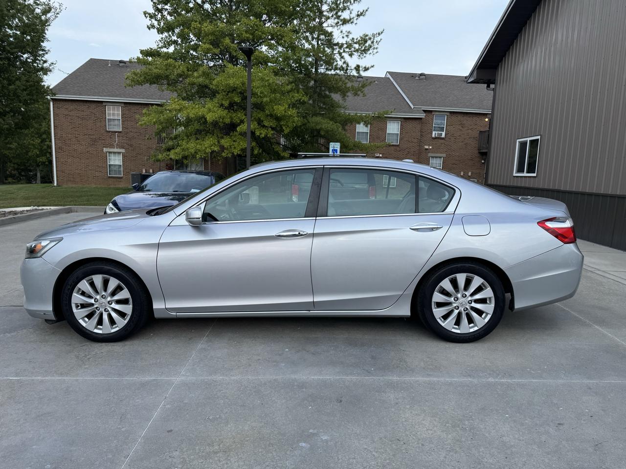 Honda Accord Sdn  2013