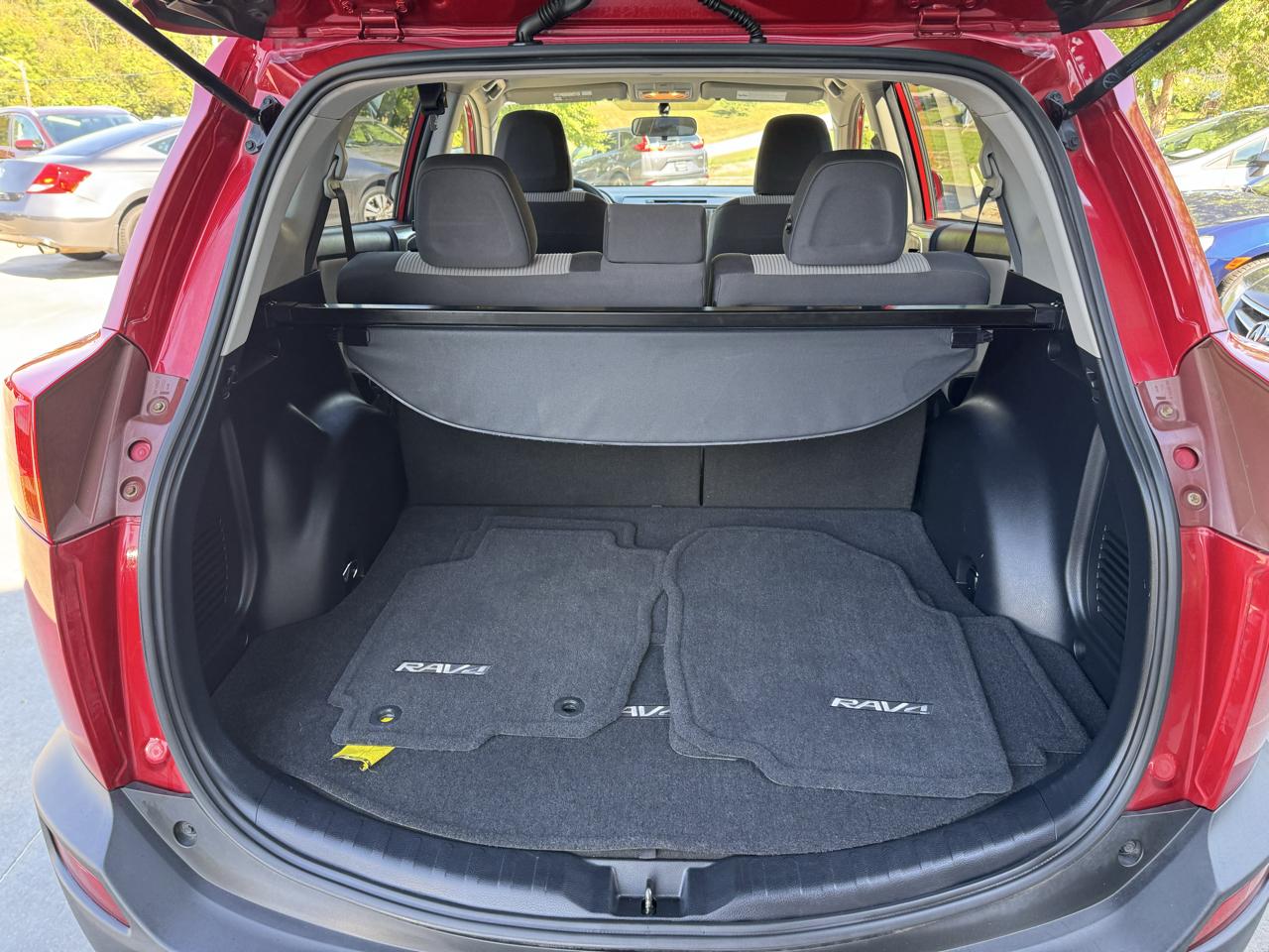 Toyota RAV4 FWD 4dr LE (Natl) 2014