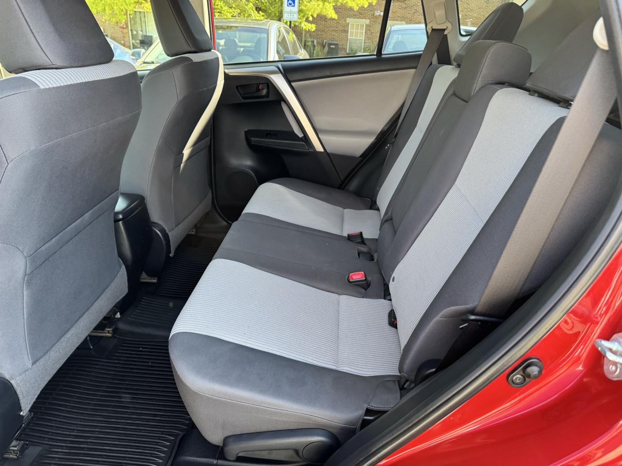 Toyota RAV4 FWD 4dr LE (Natl) 2014