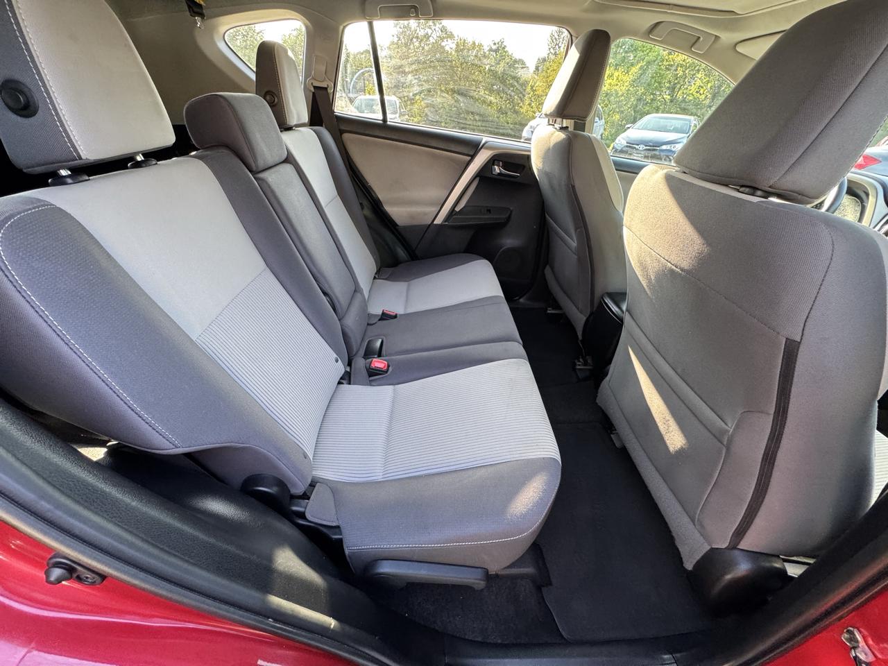Toyota RAV4 FWD 4dr XLE (Natl) 2015