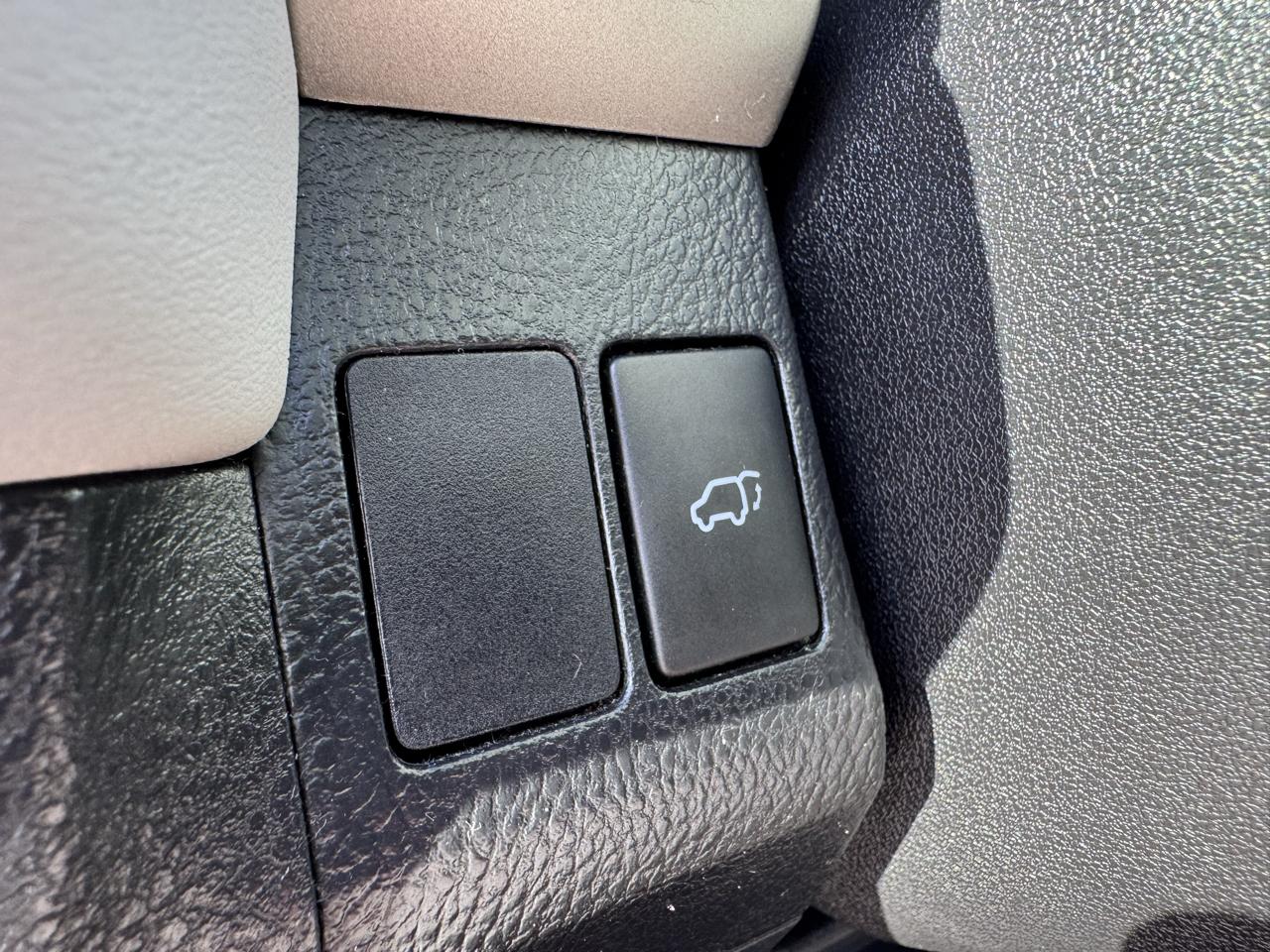 Toyota RAV4 FWD 4dr XLE (Natl) 2015