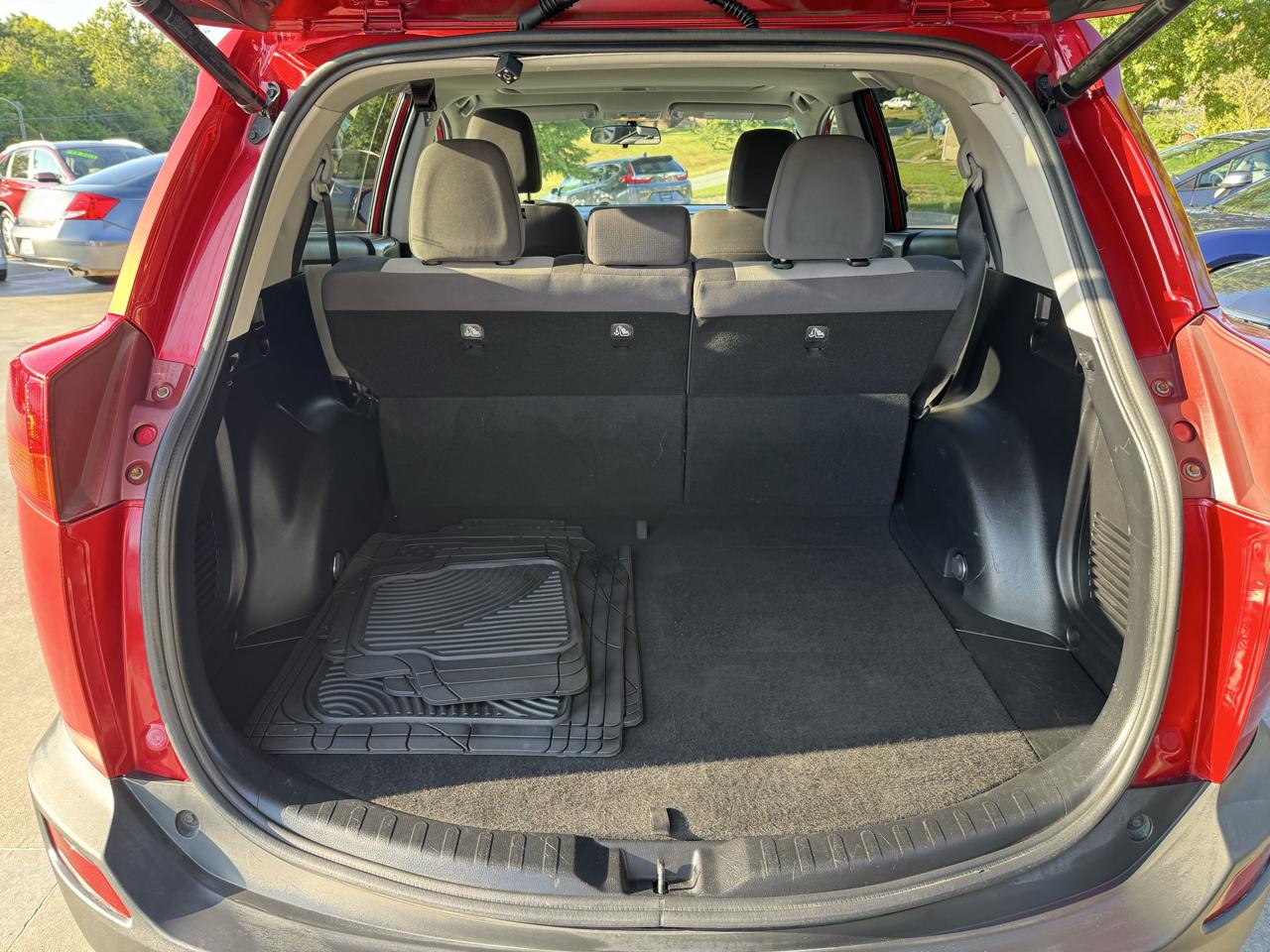 Toyota RAV4 FWD 4dr XLE (Natl) 2015