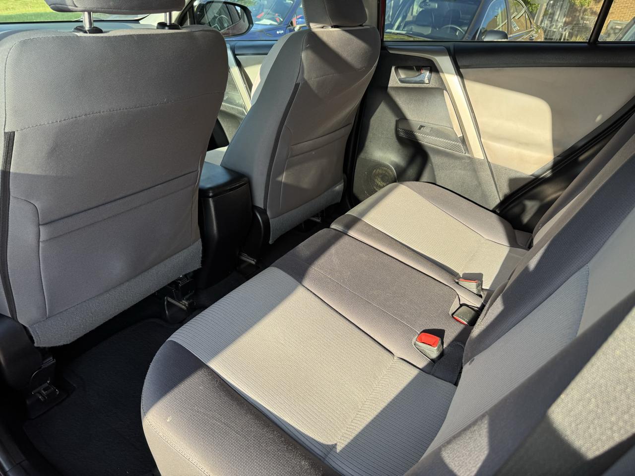 Toyota RAV4 FWD 4dr XLE (Natl) 2015