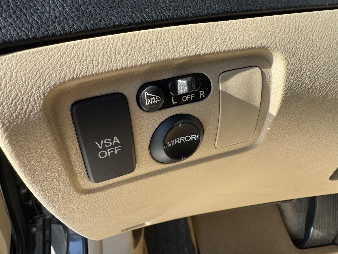 Acura TL 4dr Sdn AT Navigation System 2006