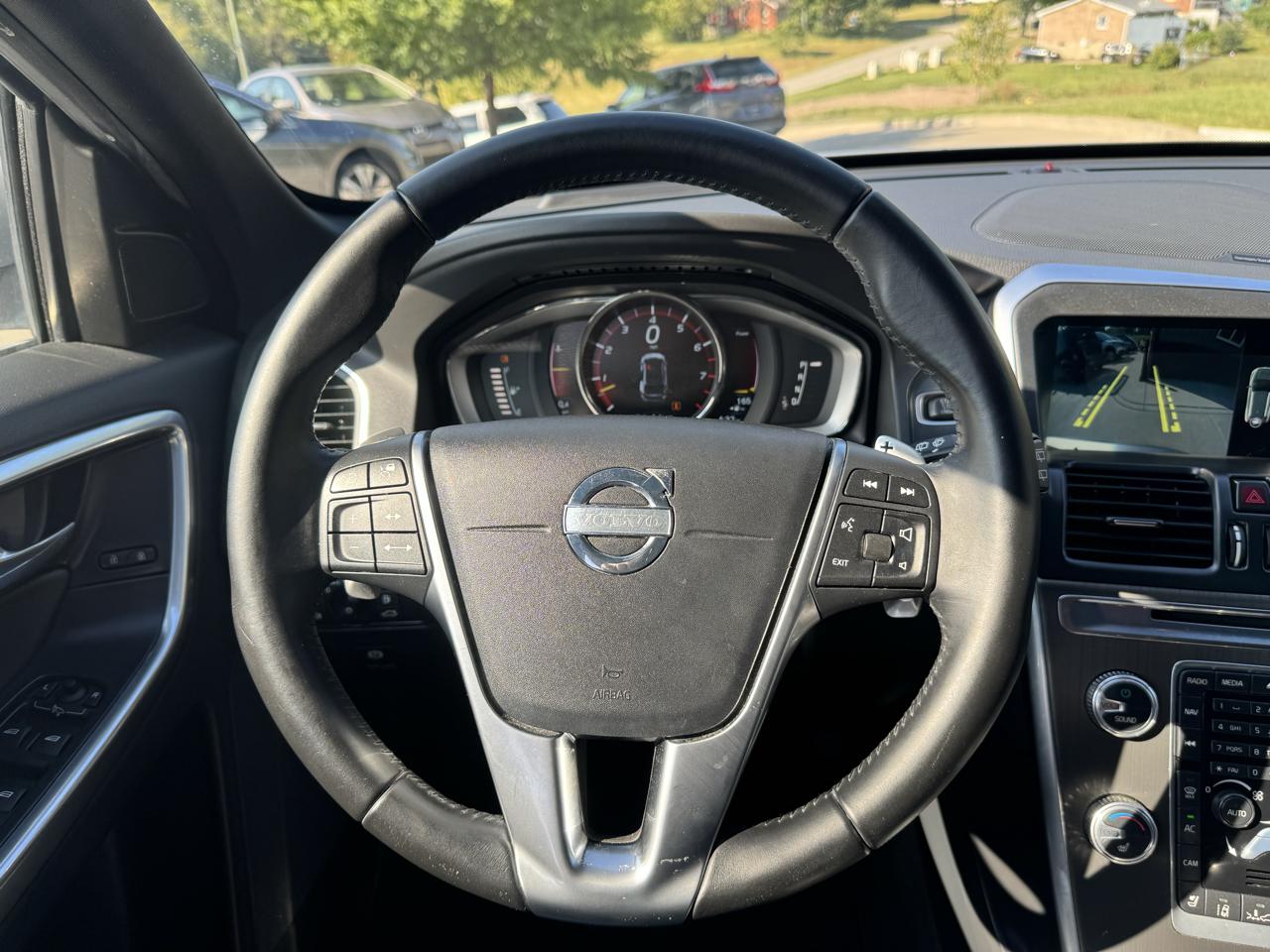 Volvo XC60 2015.5 AWD 4dr T6 Platinum 2015