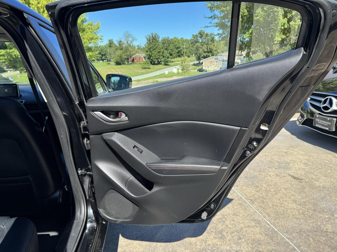 Mazda MAZDA3 4dr Sdn Auto i Grand Touring 2015