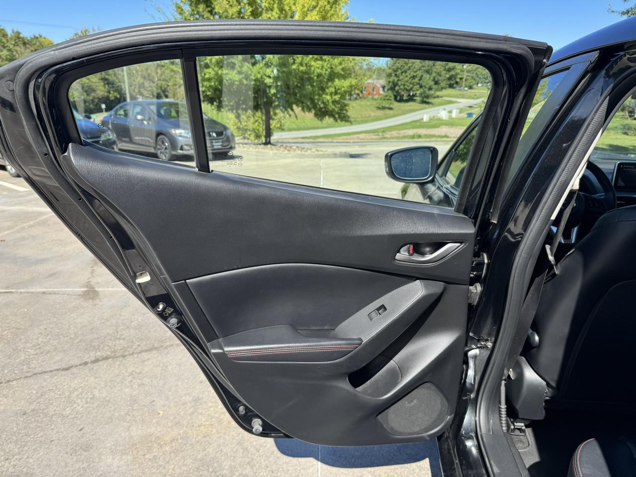Mazda MAZDA3 4dr Sdn Auto i Grand Touring 2015