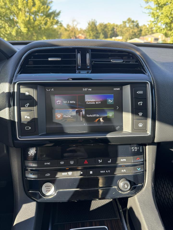 Jaguar F-Pace 25t Prestige AWD 2018